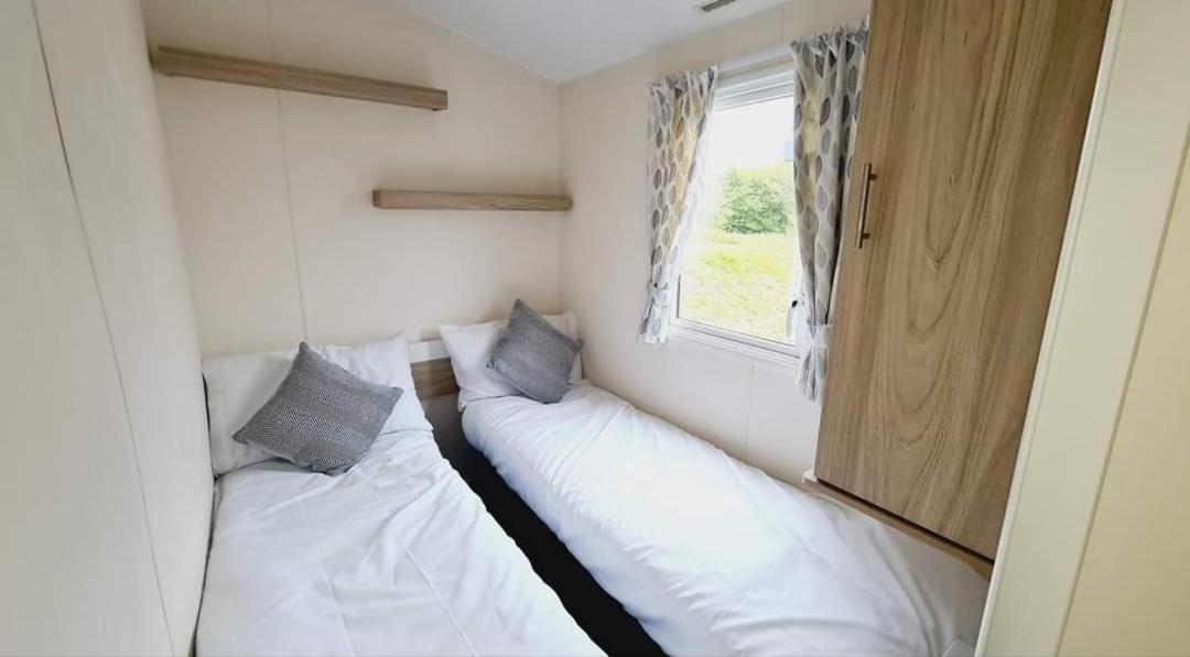 Tunstall View Caravan Holidays At Sand Le Mere Buitenkant foto