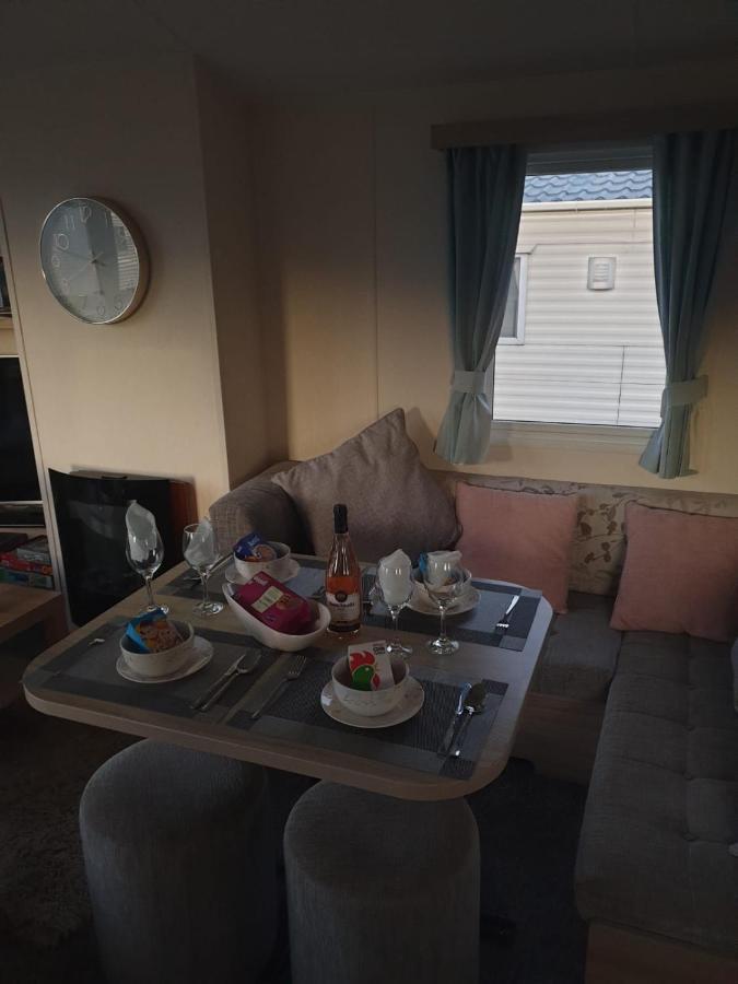 Tunstall View Caravan Holidays At Sand Le Mere Buitenkant foto